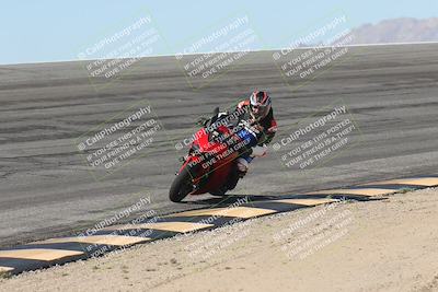 media/Oct-13-2025-Moto Forza (Mon) [[a66d839500]]/3-B Group/Session 2 (Bowl)/